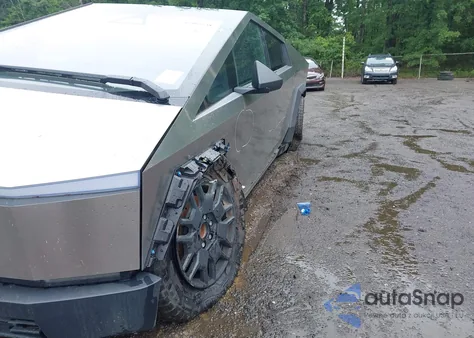 2025 Tesla Cybertruck All-Wheel Drive z USA, uszkodzony, nr VIN 7G2CEHED1SA061865